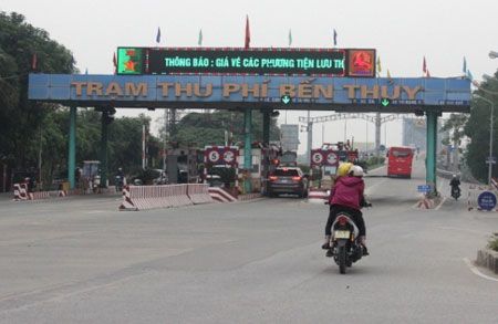 Xung quanh việc điều chỉnh tăng mức thu phí các loại phương tiện qua cầu Bến Thủy