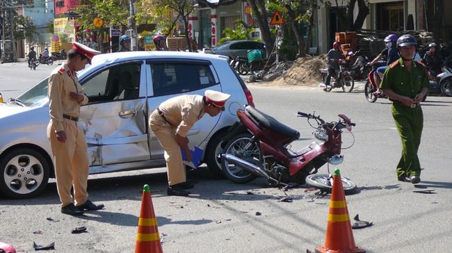 Mùng 5 Tết, tai nạn giao thông giảm cả ba mặt 