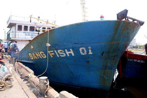 Ngư dân Đà Nẵng trả lại tàu vỏ thép Sang-Fish 01 cho Nhà máy đóng tàu Nha Trang