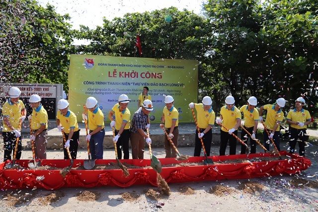 Tập đoàn Bảo Việt hướng về biển đảo