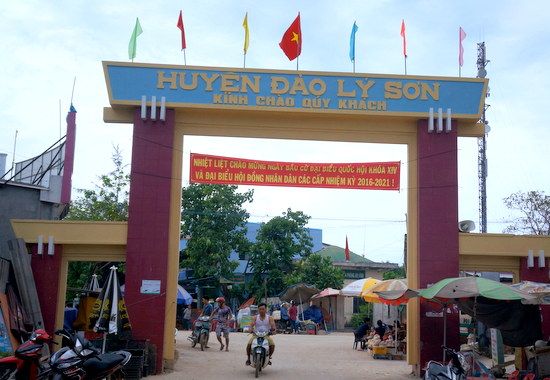 Huyện đảo Lý Sơn rộn ràng chào đón ngày bầu cử