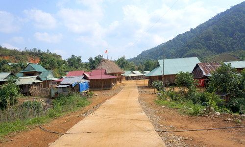 Tây Giang (Quảng Nam): Quy hoạch, xây dựng mặt bằng định canh, định cư cho nhân dân