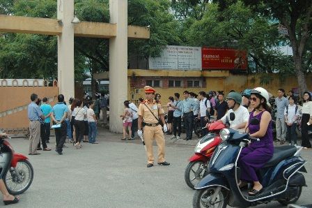 Hà Nội: Đảm bảo trật tự an toàn giao thông tại các điểm thi vào lớp 10 THPT