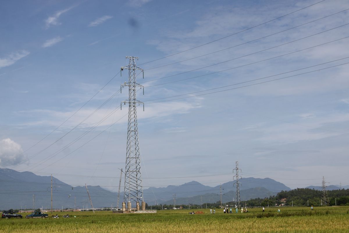 Hoàn thành kéo dây cung đoạn vị trí 04 – 08 đường dây 220kV Đà Nẵng – Ngũ Hành Sơn