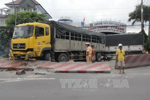 Tai nạn giao thông trên Quốc lộ 1A qua tỉnh Long An làm 2 người bị thương nặng