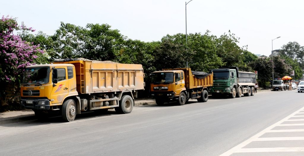 Hà Nội chủ động ngăn chặn tình trạng xe tải chở vật liệu, gây ô nhiễm môi trường