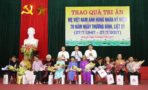 Tháng 7 thắp lửa tri ân