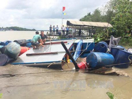 Làm rõ nguyên nhân vụ chìm tàu tại Bình Dương