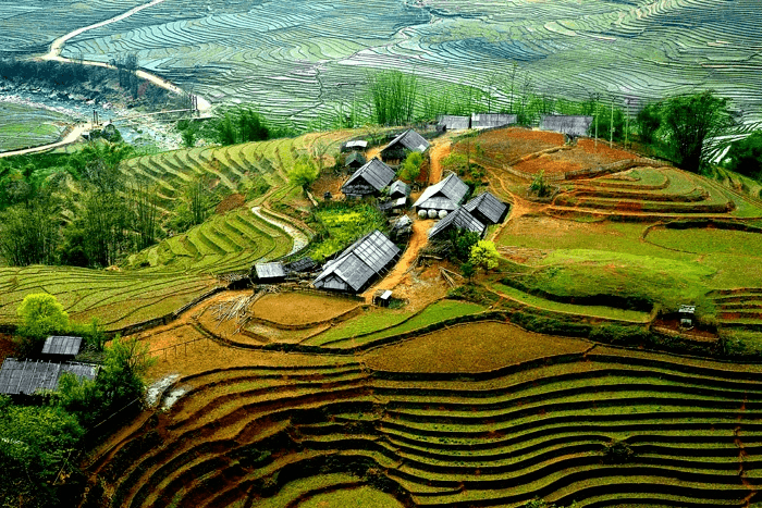 Tạo chuyển biến trong phát triển kinh tế, văn hoá, xã hội vùng dân tộc thiểu số