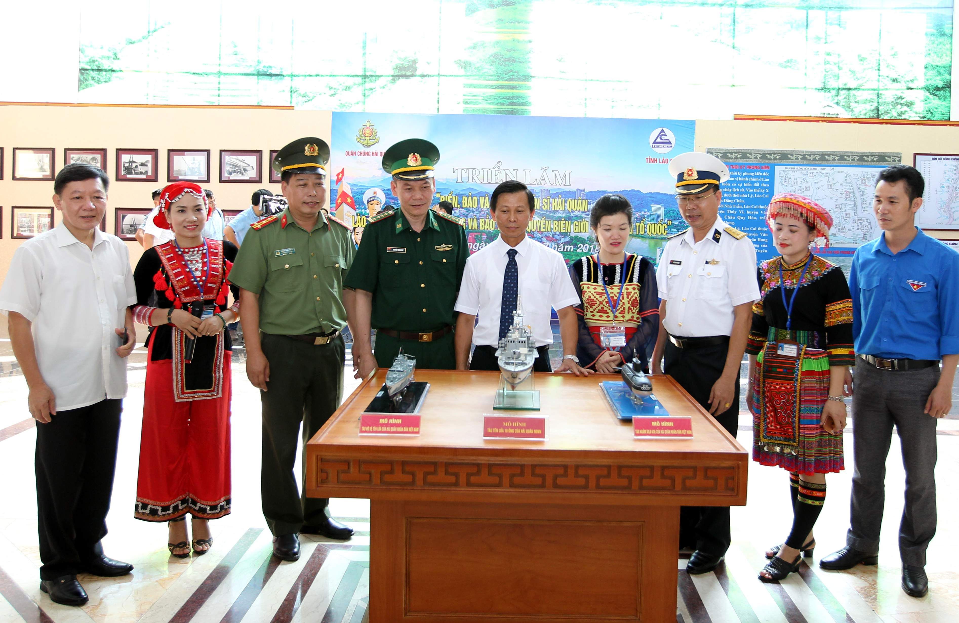 Lào Cai: Triển lãm "Biển, đảo và người chiến sĩ Hải quân"