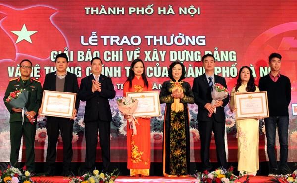 Hà Nội trao giải báo chí về xây dựng Đảng, phát triển văn hóa