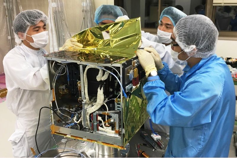 Phát huy sức mạnh tập thể chế tạo những vệ tinh "Made in Vietnam"