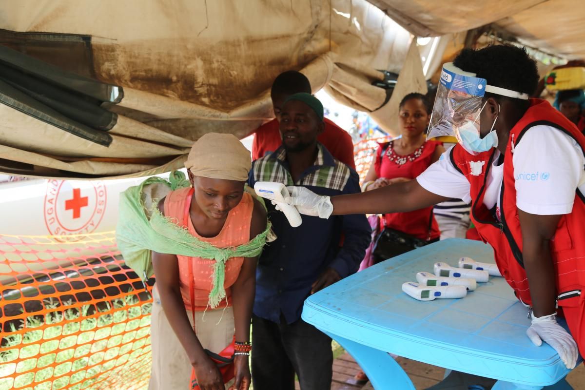 Dịch Ebola lan từ CDHC Congo sang Uganda