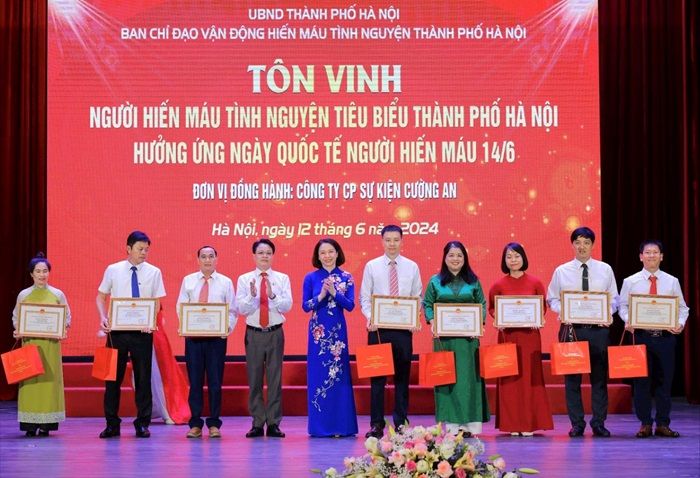 Hà Nội: Tôn vinh 113 tập thể, gia đình, cá nhân hiến máu tiêu biểu