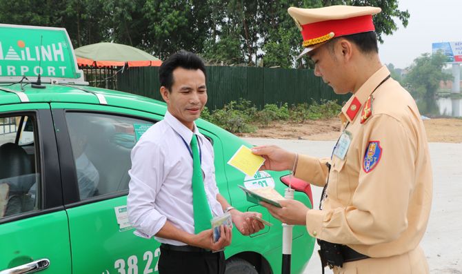 Lập Thạch (Vĩnh Phúc): Siết chặt quản lý trật tự an toàn giao thông đường bộ