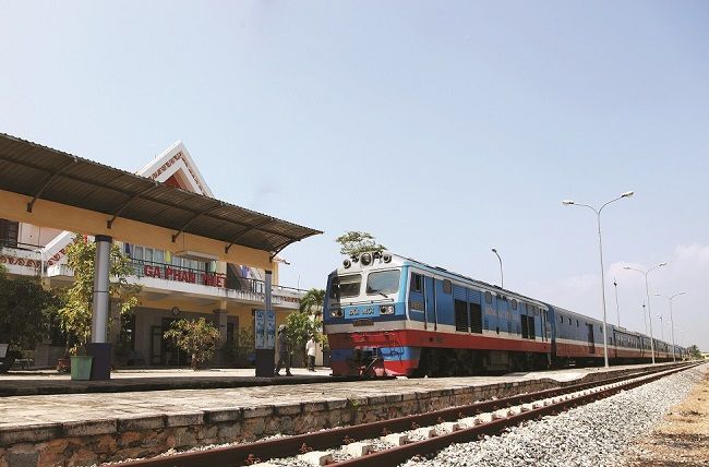 Giá vé tàu du lịch Nha Trang, Quy Nhơn giảm sâu 