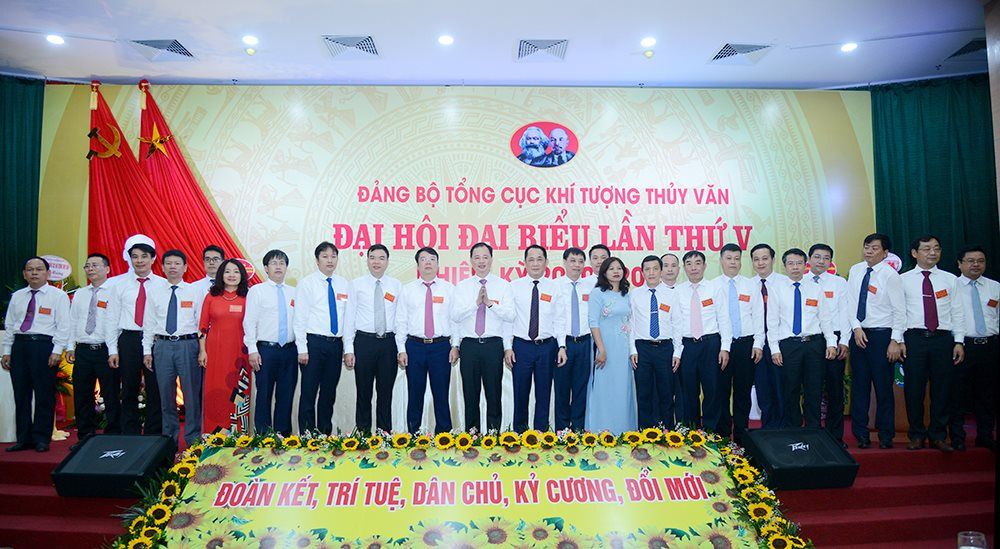 Chú trọng thực hiện tốt công tác giáo dục chính trị tư tưởng đối với cán bộ, đảng viên