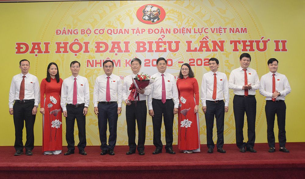 Đảng bộ Cơ quan Tập đoàn phấn đấu thực hiện tốt nhiệm vụ tham mưu, giúp việc cho Tập đoàn