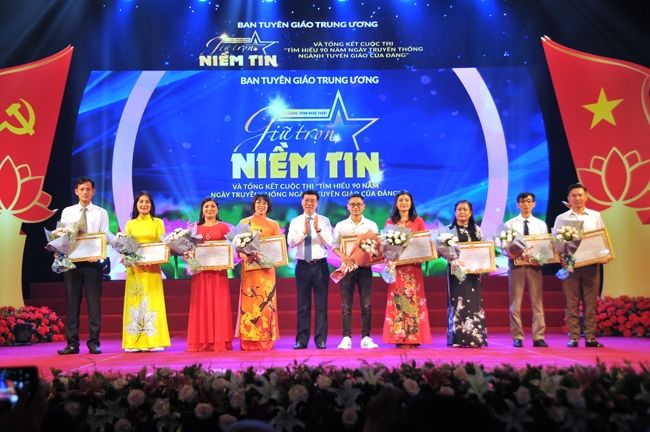 Chương trình nghệ thuật Giữ trọn niềm tin và tổng kết Cuộc thi “Tìm hiểu 90 năm Ngày truyền thống ngành Tuyên giáo của Đảng” (Phần 1)