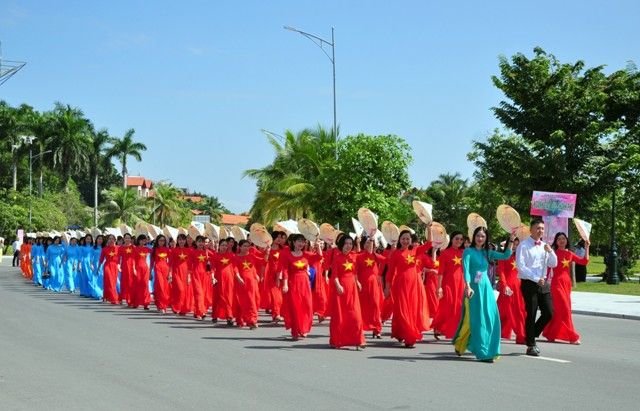 TP Hạ Long ban hành quy định về trang phục công sở