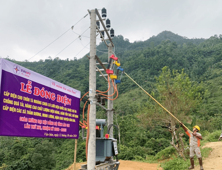 Sáng điện nơi bản làng vùng cao