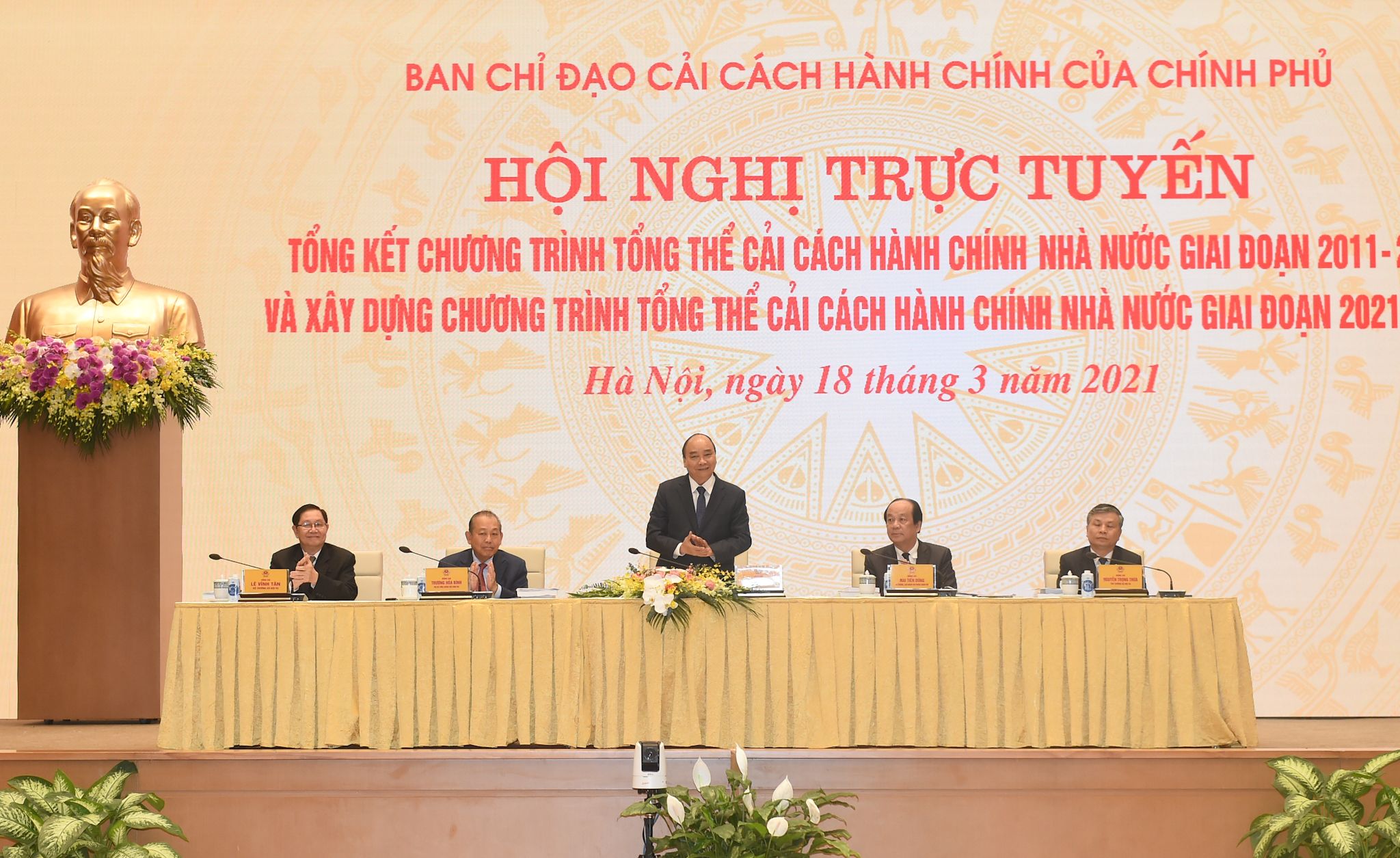 Cải cách hành chính phải tiếp tục làm cho đất nước hùng mạnh