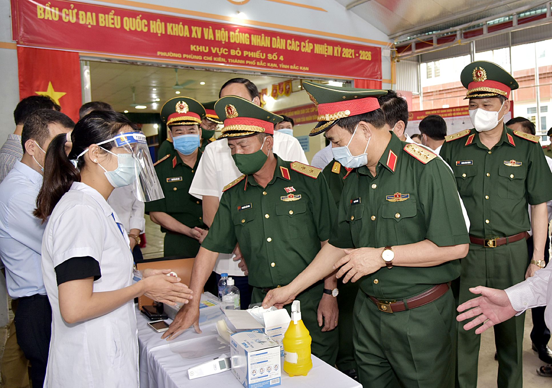 Toàn quân sẵn sàng cho ngày hội bầu cử