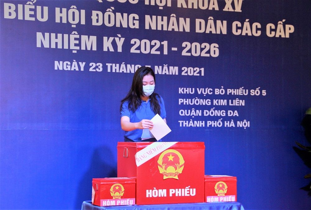 98,43% tổng số cử tri đi bầu cử