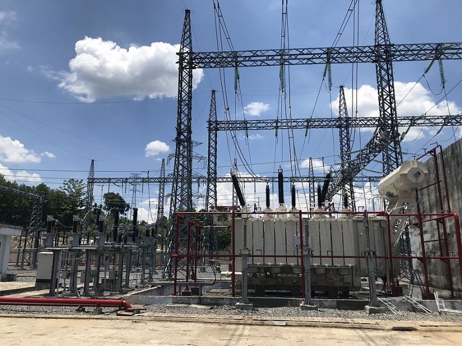 Đóng điện máy biến áp AT1 TBA 220kV Sơn Hà