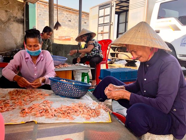 Quảng Ninh, Quảng Bình: Duy trì giao dịch vốn tín dụng chính sách an toàn thời dịch bệnh