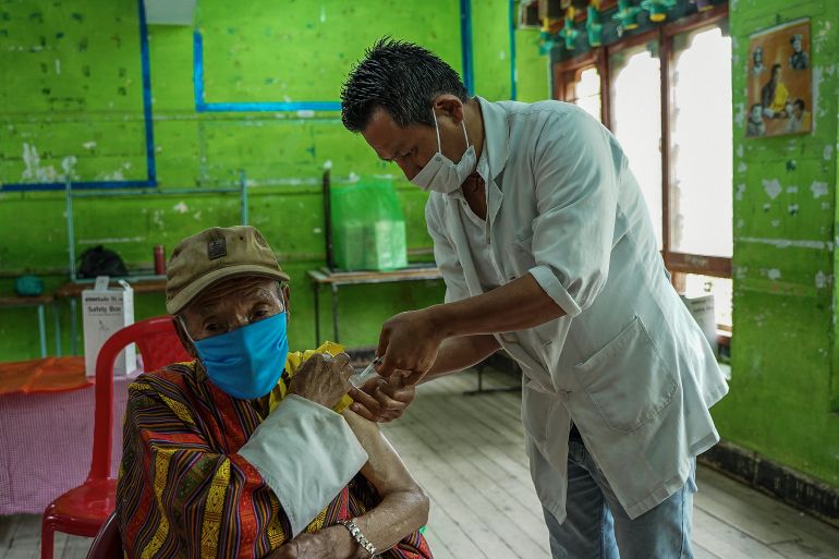 Bhutan: Chỉ trong vòng một tuần, hơn 90% dân số được tiêm mũi vaccine thứ hai ngừa COVID-19