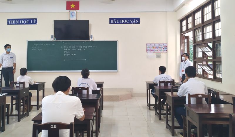 Kỳ thi tốt nghiệp THPT đợt 2 diễn ra an toàn, nghiêm túc