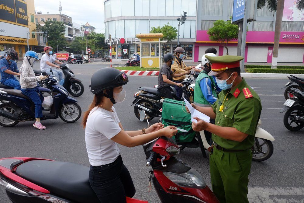 Hà Nội tiếp tục xử phạt hơn 1,5 tỷ đồng vi phạm trong phòng, chống dịch