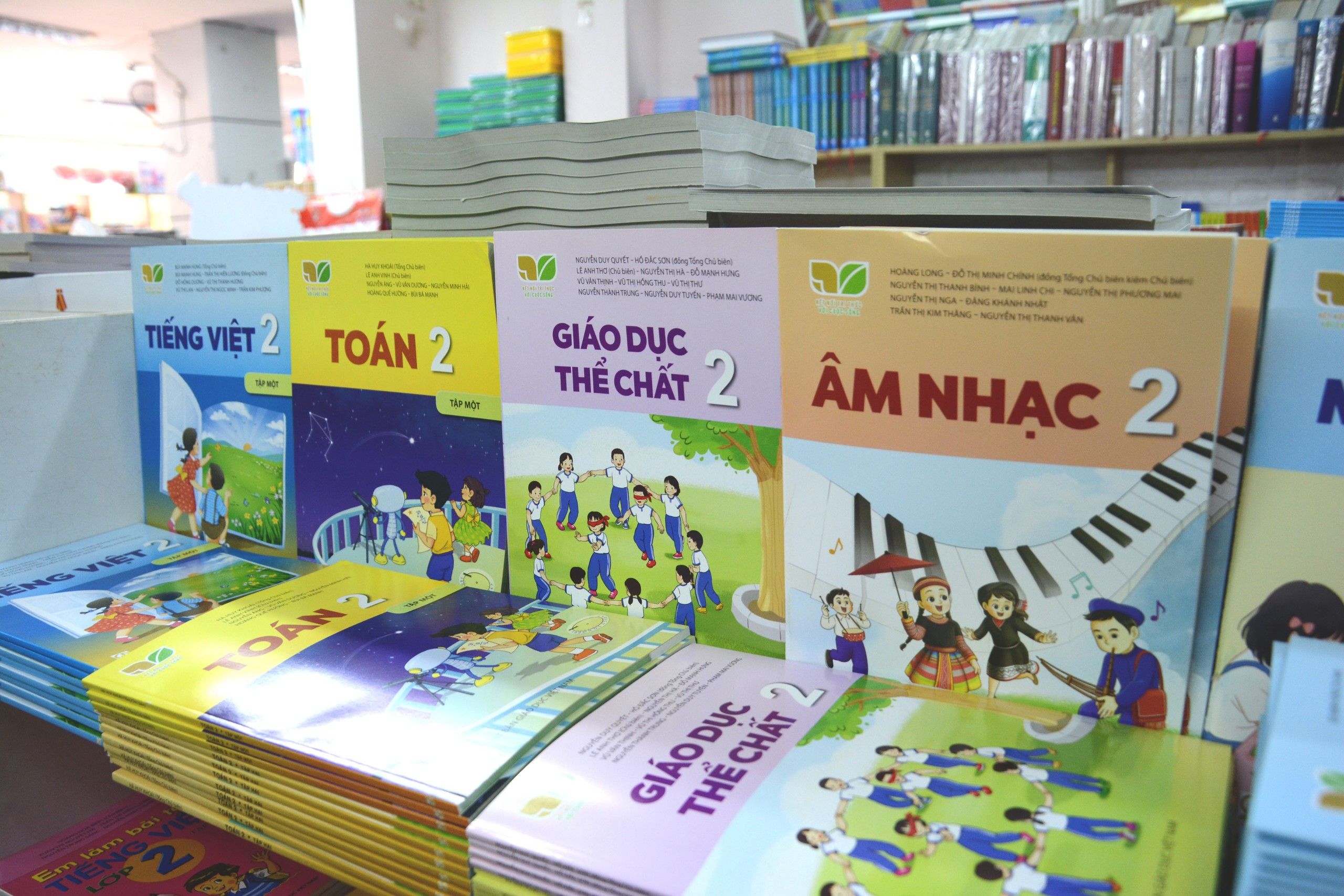 Cung ứng đầy đủ sách giáo khoa phục vụ năm học mới