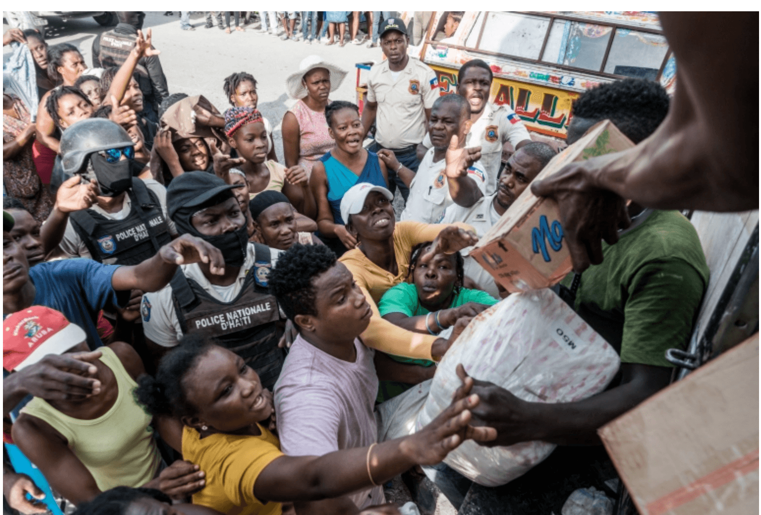 Hoạt động cứu trợ tại Haiti đang gặp khó khăn sau thảm họa động đất