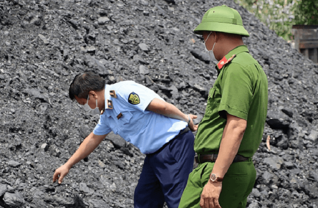 "Đại gia" lan đột biến cầm đầu khai thác hàng triệu tấn than lậu