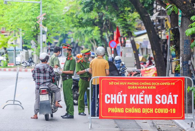 Hà Nội đang đi đúng hướng trong phòng, chống dịch