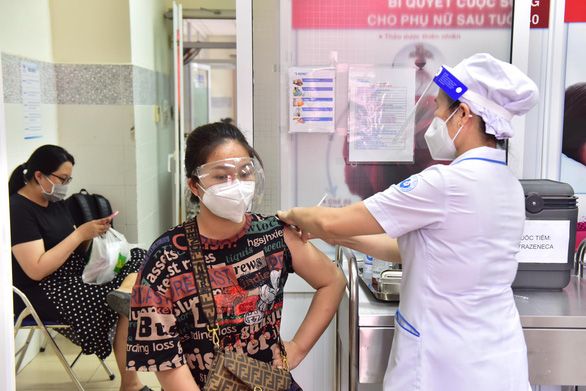 Phụ nữ mang thai có được tiêm vaccine ngừa COVID-19?