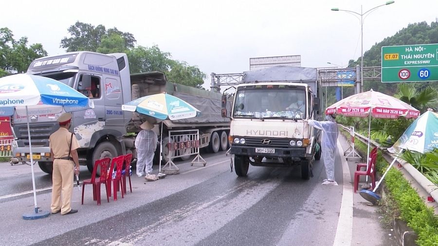 Tăng cường kiểm soát trật tự an toàn giao thông gắn với phòng, chống dịch COVID-19