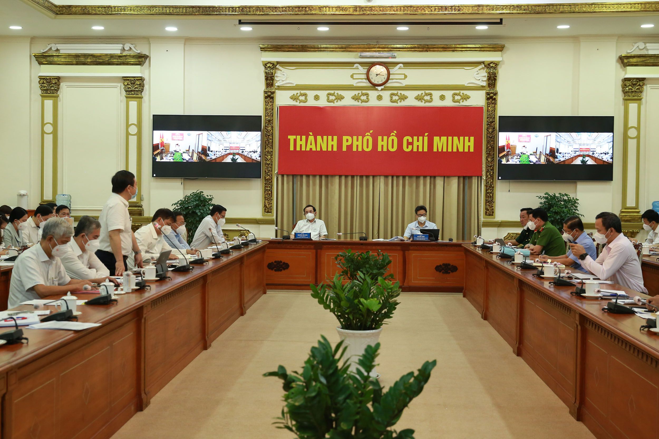 TP Hồ Chí Minh: Góp ý dự thảo Chỉ thị điều chỉnh các biện pháp thích ứng, kiểm soát dịch COVID-19 và phục hồi kinh tế 