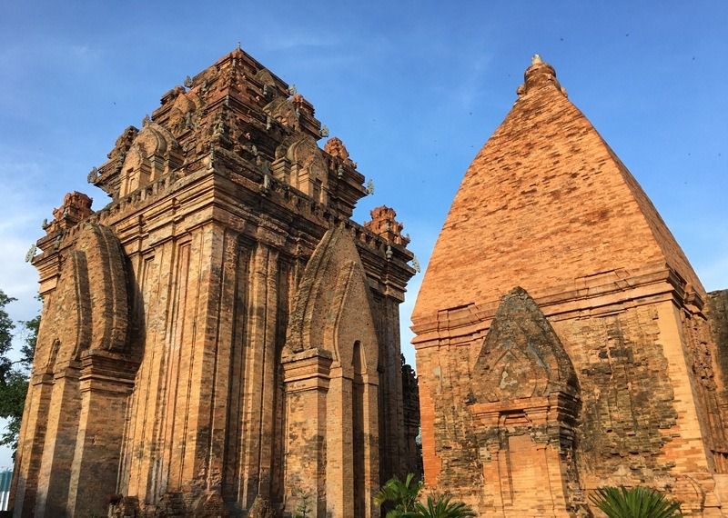 Tháp Ponagar – điểm du lịch văn hóa độc đáo tại Khánh Hòa