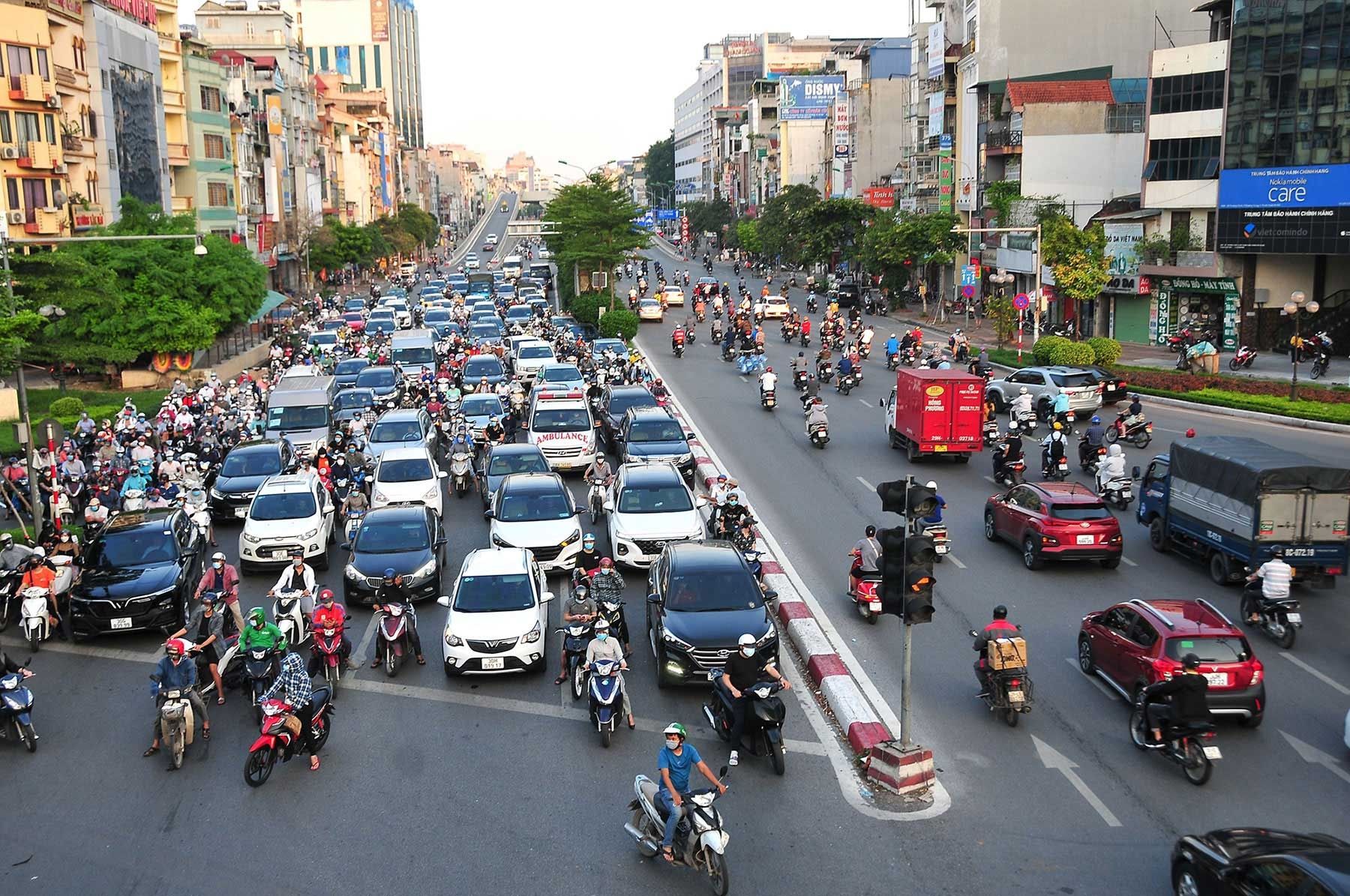 Thu phí giao thông vào nội đô: Cần cân nhắc kỹ!