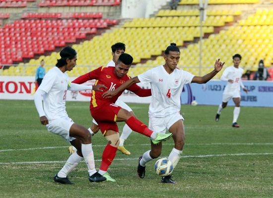 Thừa Thiên Huế tặng Bằng khen cho cầu thủ Hồ Thanh Minh