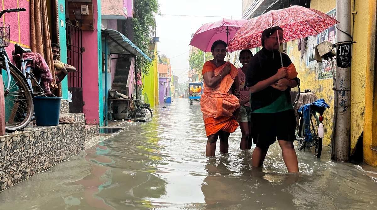 Mưa lớn gây thiệt hại nghiêm trọng về người ở Ấn Độ và Sri Lanka