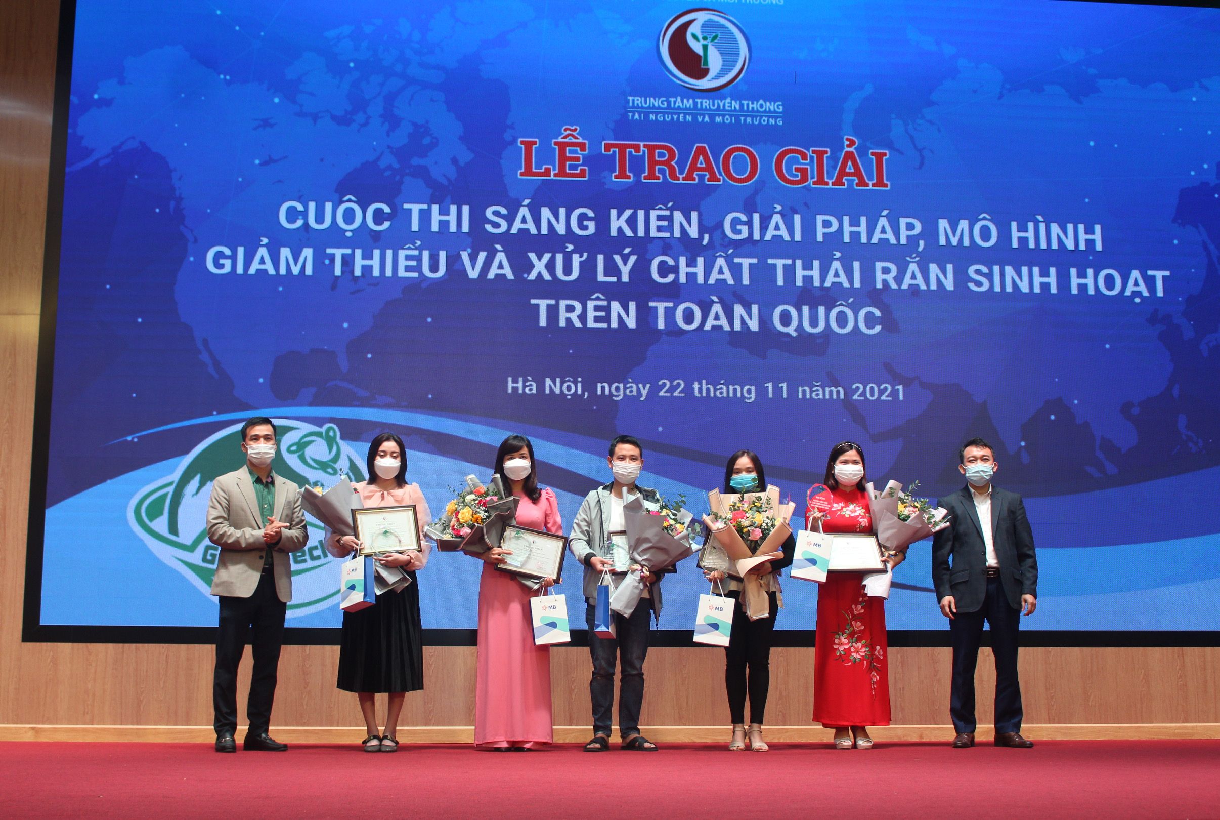 17 tác phẩm đoạt giải cuộc thi sáng kiến, giải pháp, mô hình giảm thiểu và xử lý chất thải rắn