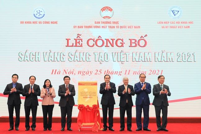 Vinh danh 76 công trình tiêu biểu trong sách vàng sáng tạo Việt Nam năm 2021