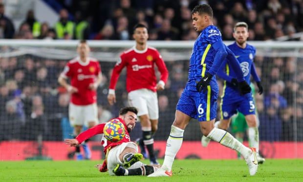 Chelsea chia điểm Man Utd tại London