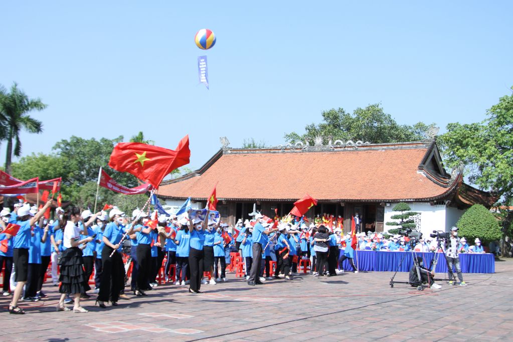 Xây dựng văn hóa, con người Quảng Ninh thời đại mới