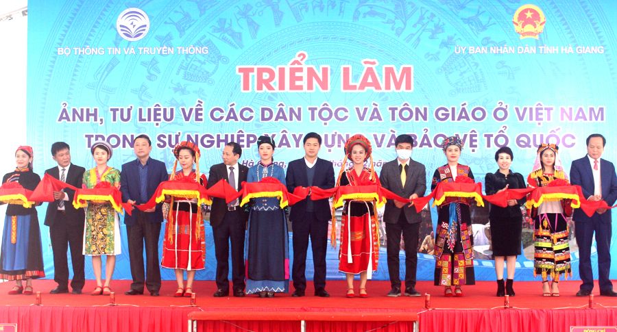 Hà Giang: Triển lãm ảnh, tư liệu về các dân tộc và tôn giáo ở Việt Nam trong sự nghiệp xây dựng và bảo vệ Tổ quốc