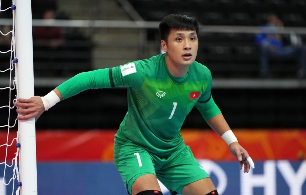 Hồ Văn Ý lọt vào top 10 thủ môn futsal hay nhất thế giới